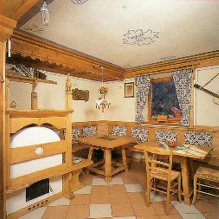 Отель Garni La Rondine Сельва-ди-Кадоре Экстерьер фото